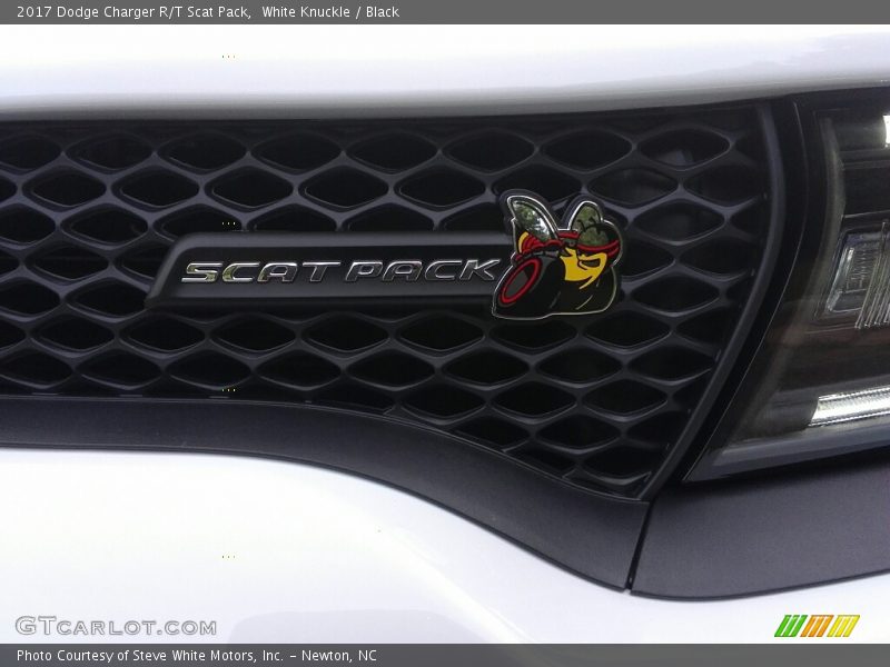 White Knuckle / Black 2017 Dodge Charger R/T Scat Pack