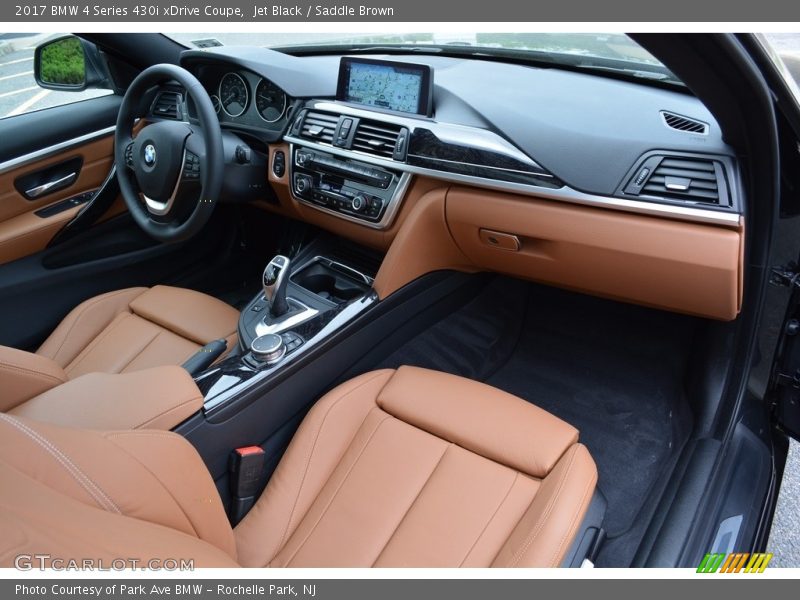 Dashboard of 2017 4 Series 430i xDrive Coupe