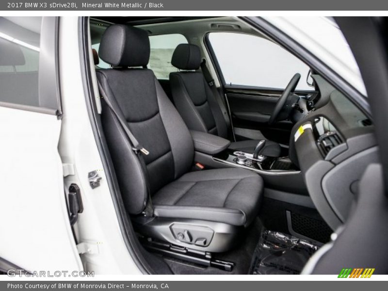 Mineral White Metallic / Black 2017 BMW X3 sDrive28i
