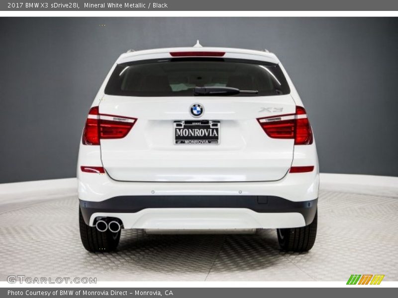 Mineral White Metallic / Black 2017 BMW X3 sDrive28i