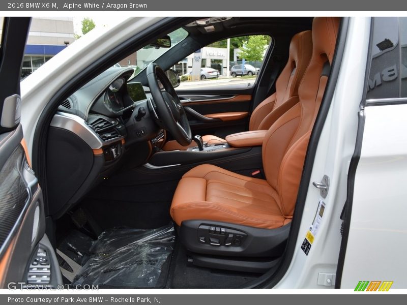Alpine White / Aragon Brown 2016 BMW X6 M