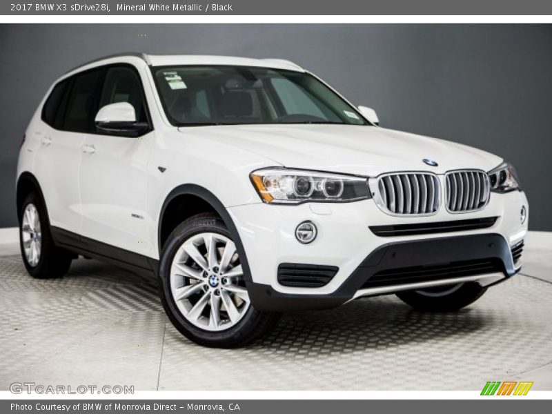 Mineral White Metallic / Black 2017 BMW X3 sDrive28i