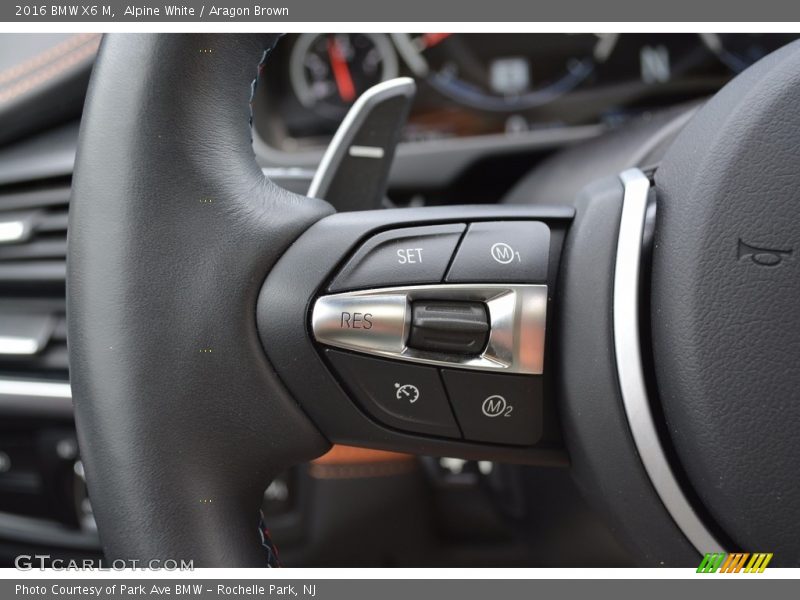 Alpine White / Aragon Brown 2016 BMW X6 M