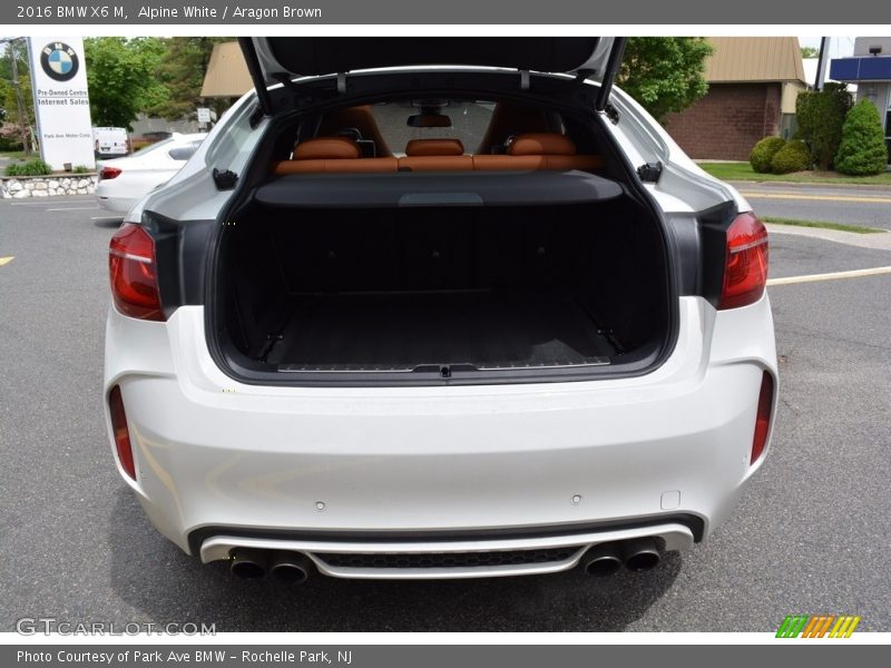 Alpine White / Aragon Brown 2016 BMW X6 M