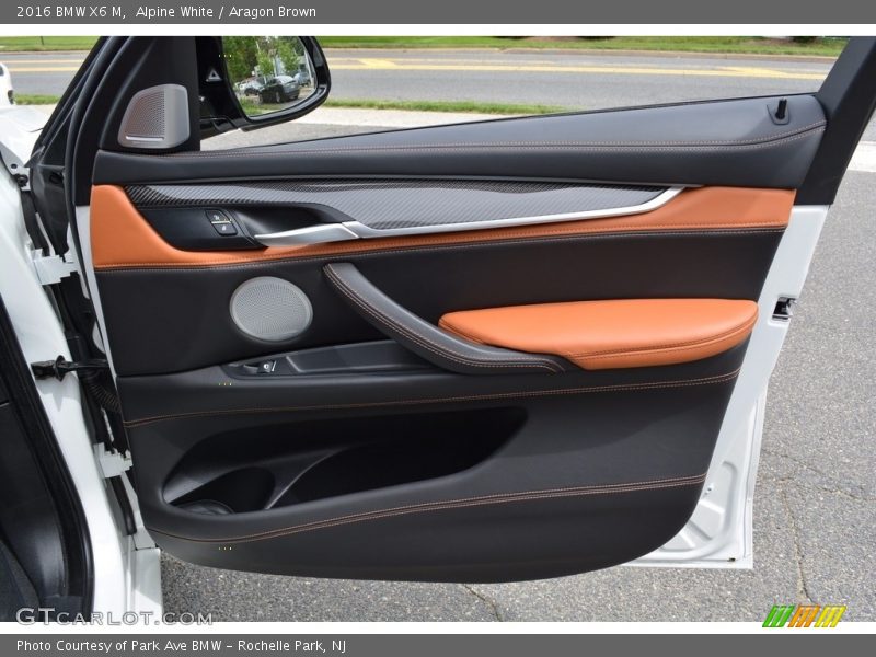 Alpine White / Aragon Brown 2016 BMW X6 M