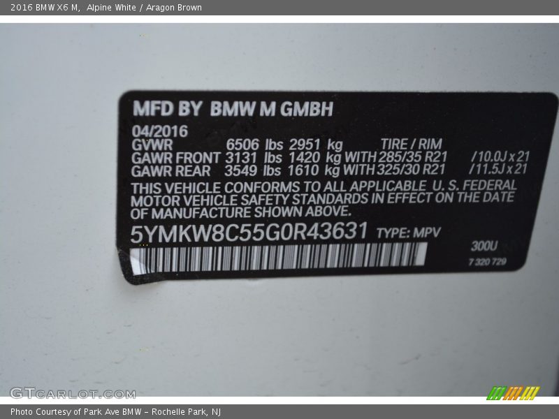 Alpine White / Aragon Brown 2016 BMW X6 M