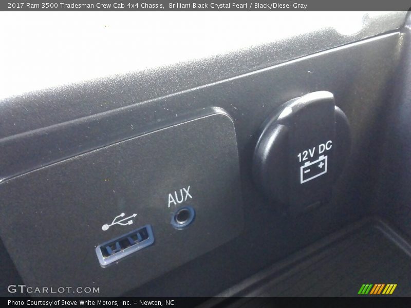 Brilliant Black Crystal Pearl / Black/Diesel Gray 2017 Ram 3500 Tradesman Crew Cab 4x4 Chassis