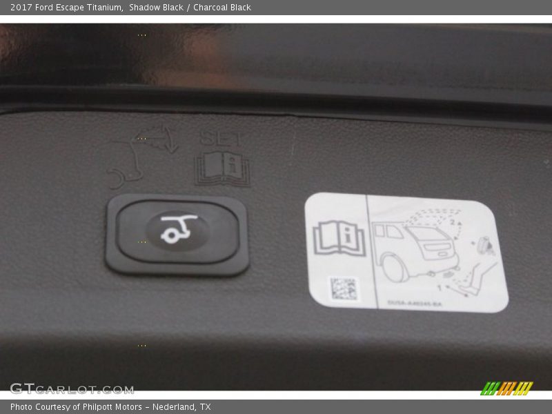 Shadow Black / Charcoal Black 2017 Ford Escape Titanium