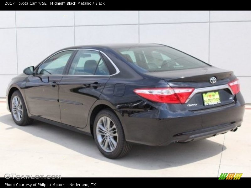 Midnight Black Metallic / Black 2017 Toyota Camry SE