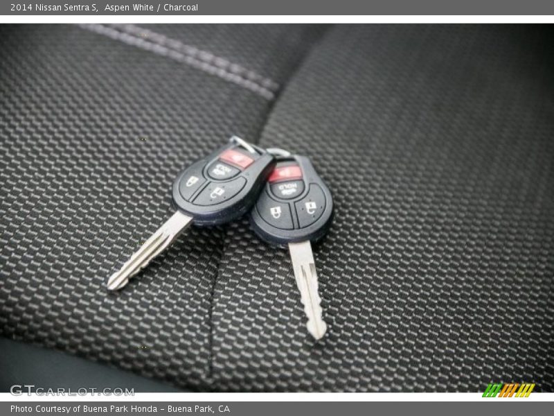 Aspen White / Charcoal 2014 Nissan Sentra S