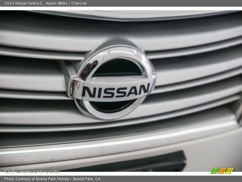 Aspen White / Charcoal 2014 Nissan Sentra S