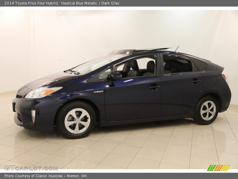 Front 3/4 View of 2014 Prius Four Hybrid