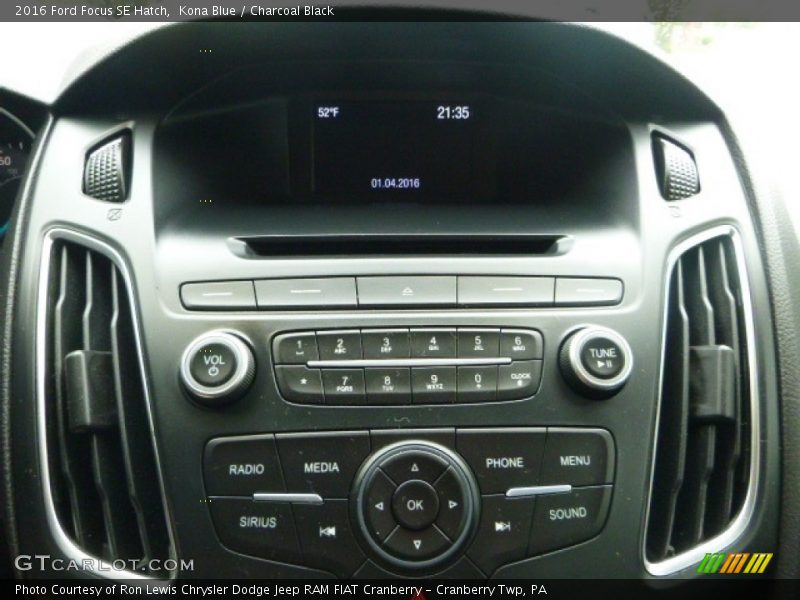 Kona Blue / Charcoal Black 2016 Ford Focus SE Hatch