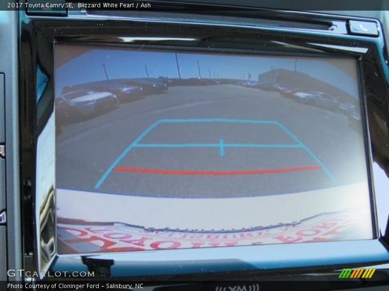 Blizzard White Pearl / Ash 2017 Toyota Camry SE