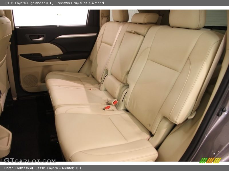 Predawn Gray Mica / Almond 2016 Toyota Highlander XLE