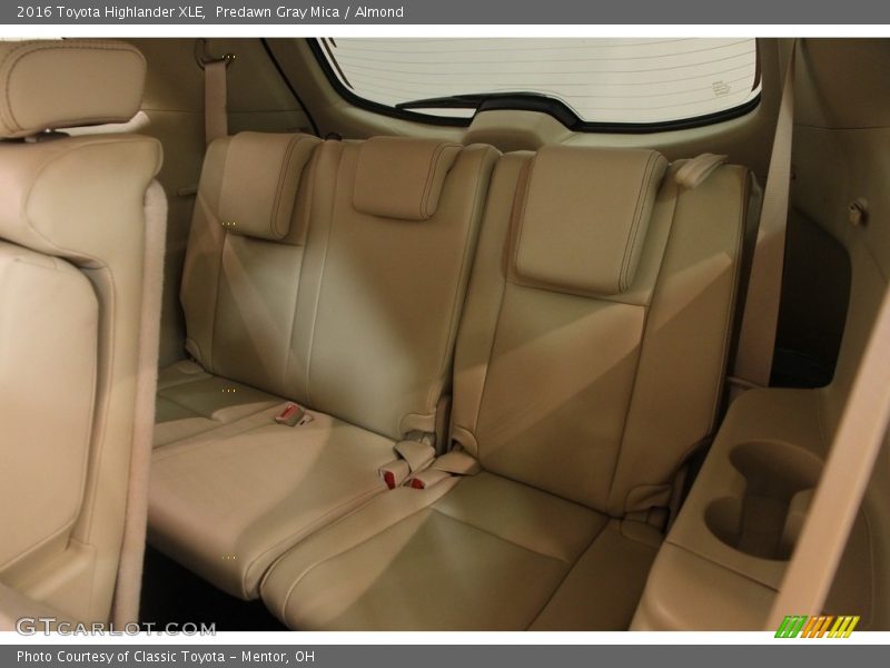 Predawn Gray Mica / Almond 2016 Toyota Highlander XLE