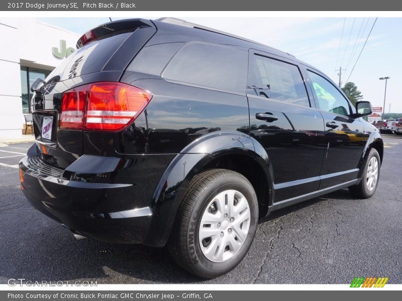 Pitch Black / Black 2017 Dodge Journey SE