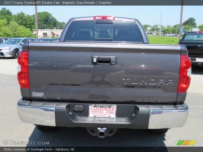 Magnetic Gray Metallic / Graphite 2017 Toyota Tundra SR5 Double Cab