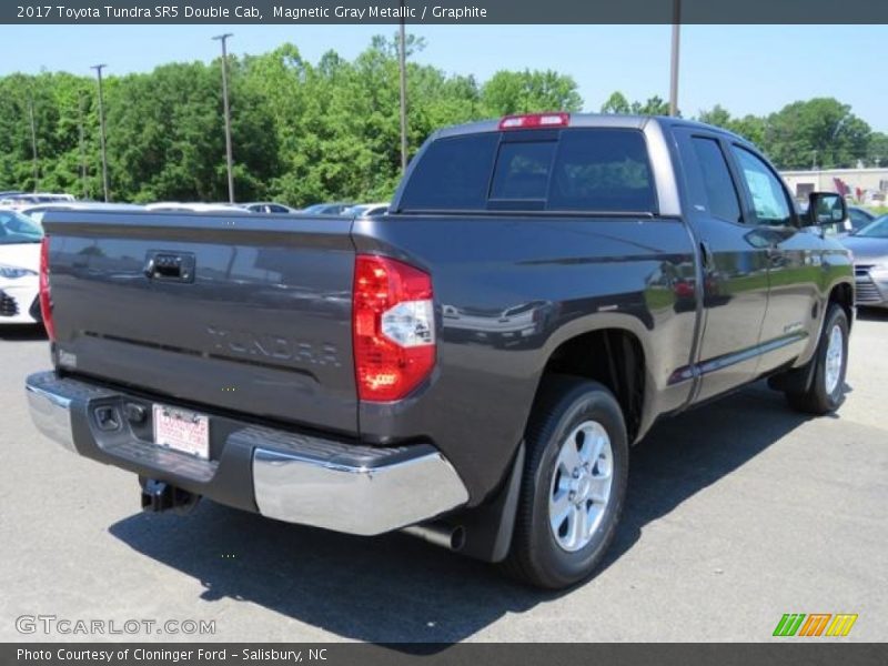 Magnetic Gray Metallic / Graphite 2017 Toyota Tundra SR5 Double Cab