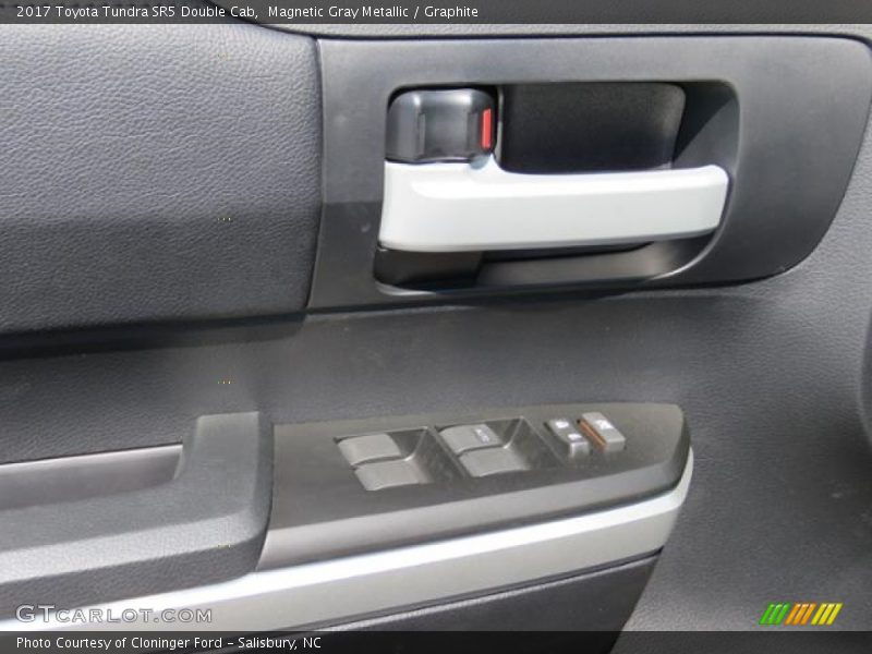 Magnetic Gray Metallic / Graphite 2017 Toyota Tundra SR5 Double Cab