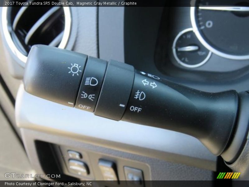 Magnetic Gray Metallic / Graphite 2017 Toyota Tundra SR5 Double Cab