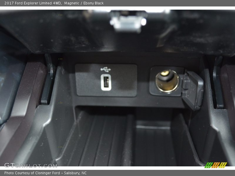 Magnetic / Ebony Black 2017 Ford Explorer Limited 4WD