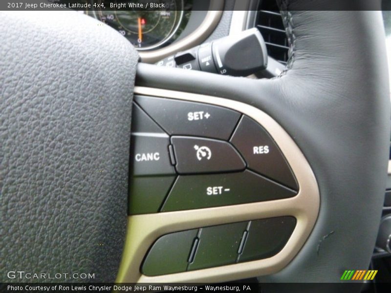 Bright White / Black 2017 Jeep Cherokee Latitude 4x4