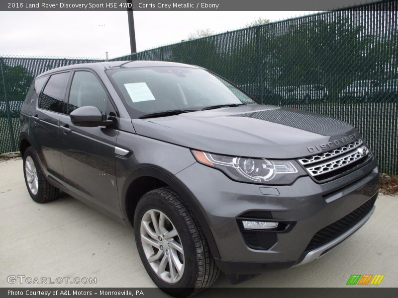 Front 3/4 View of 2016 Discovery Sport HSE 4WD