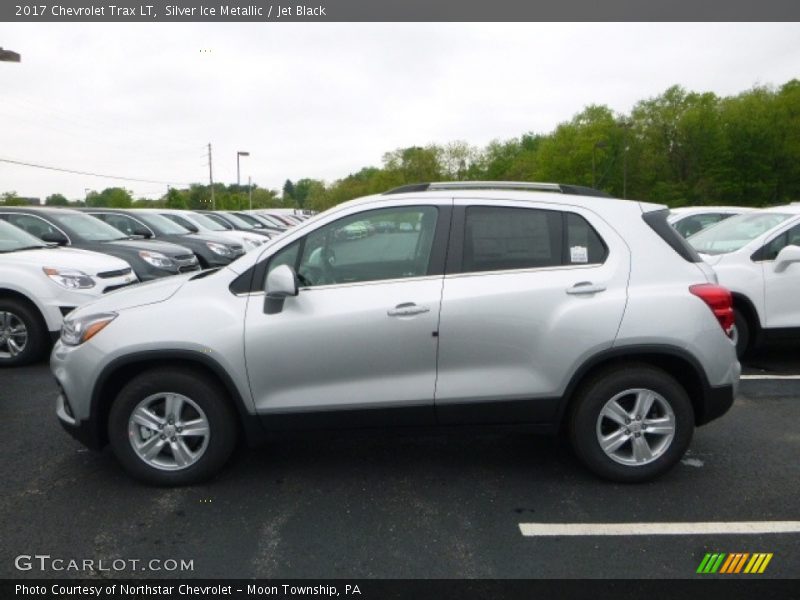 Silver Ice Metallic / Jet Black 2017 Chevrolet Trax LT