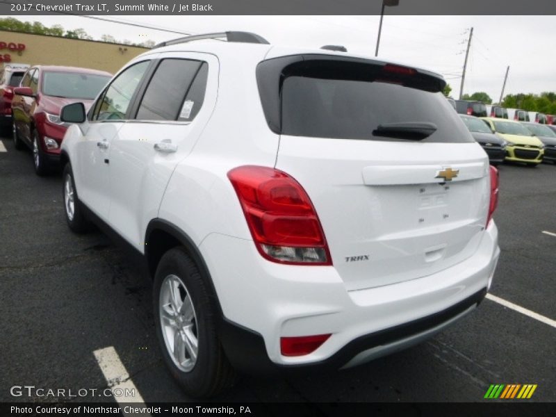 Summit White / Jet Black 2017 Chevrolet Trax LT