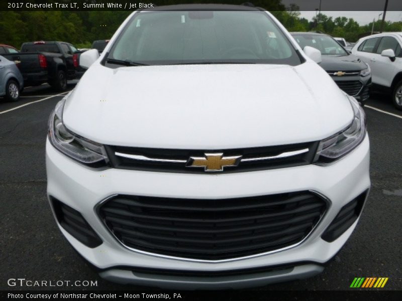 Summit White / Jet Black 2017 Chevrolet Trax LT
