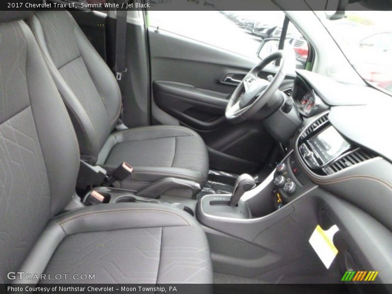 Summit White / Jet Black 2017 Chevrolet Trax LT