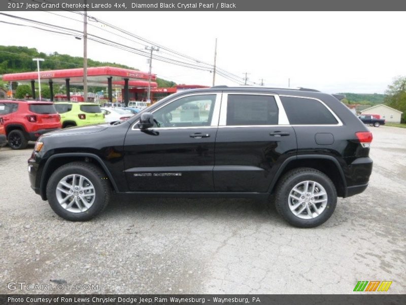 Diamond Black Crystal Pearl / Black 2017 Jeep Grand Cherokee Laredo 4x4