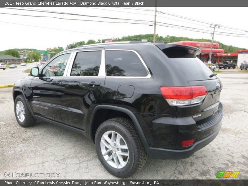 Diamond Black Crystal Pearl / Black 2017 Jeep Grand Cherokee Laredo 4x4
