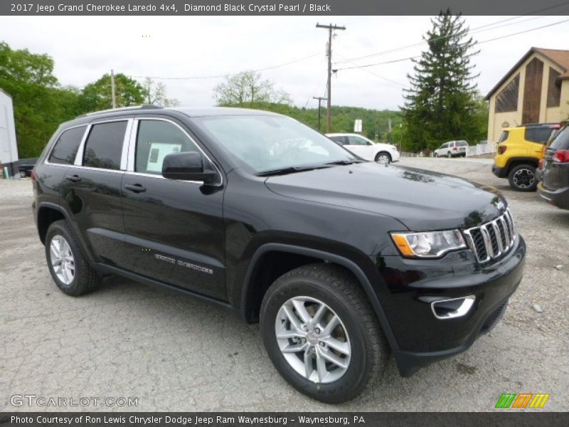 Diamond Black Crystal Pearl / Black 2017 Jeep Grand Cherokee Laredo 4x4