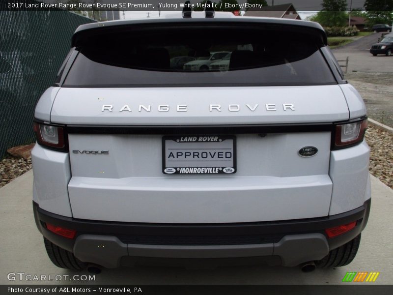 Yulong White Metallic / Ebony/Ebony 2017 Land Rover Range Rover Evoque SE Premium