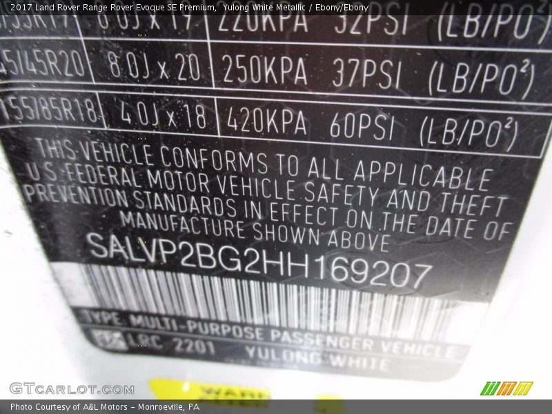 Yulong White Metallic / Ebony/Ebony 2017 Land Rover Range Rover Evoque SE Premium