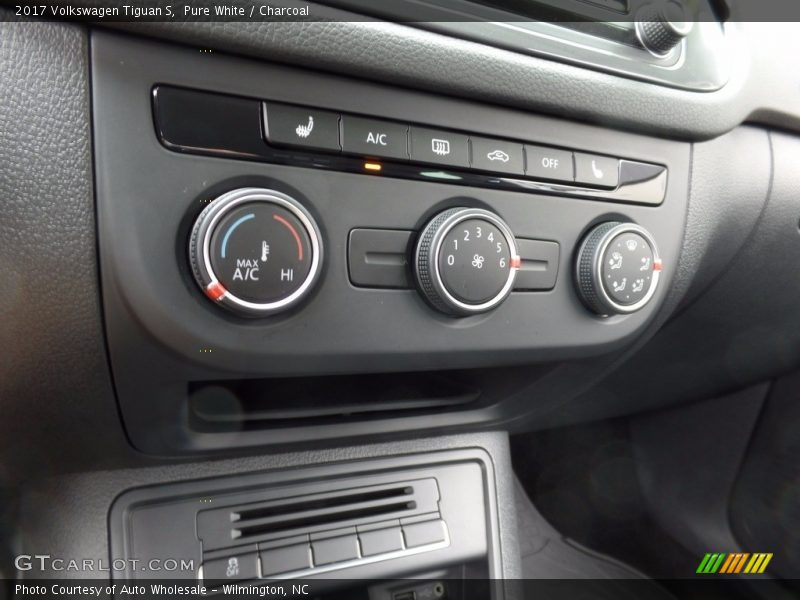 Pure White / Charcoal 2017 Volkswagen Tiguan S