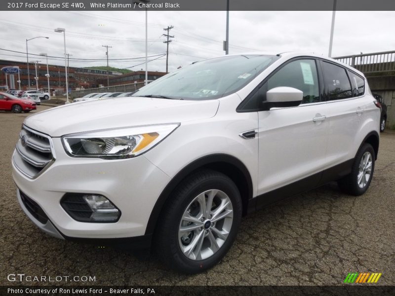 White Platinum / Charcoal Black 2017 Ford Escape SE 4WD