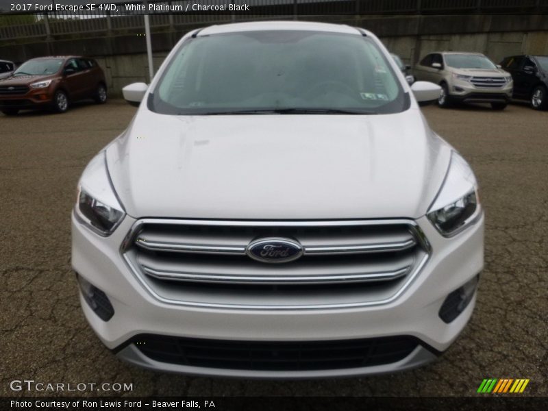 White Platinum / Charcoal Black 2017 Ford Escape SE 4WD