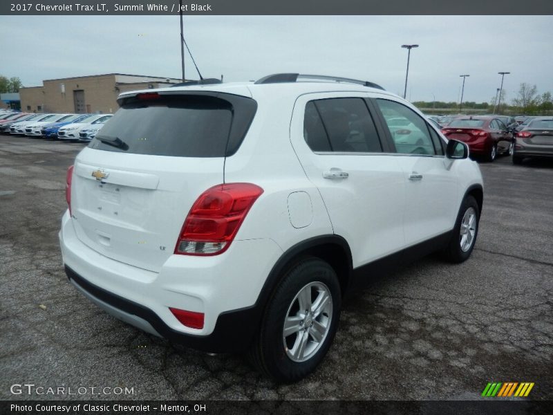 Summit White / Jet Black 2017 Chevrolet Trax LT
