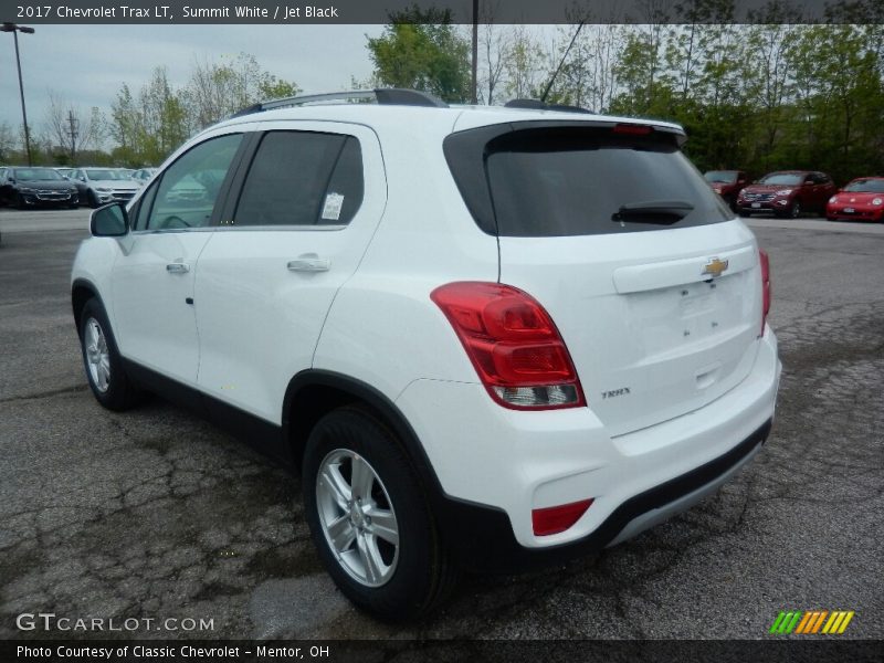 Summit White / Jet Black 2017 Chevrolet Trax LT