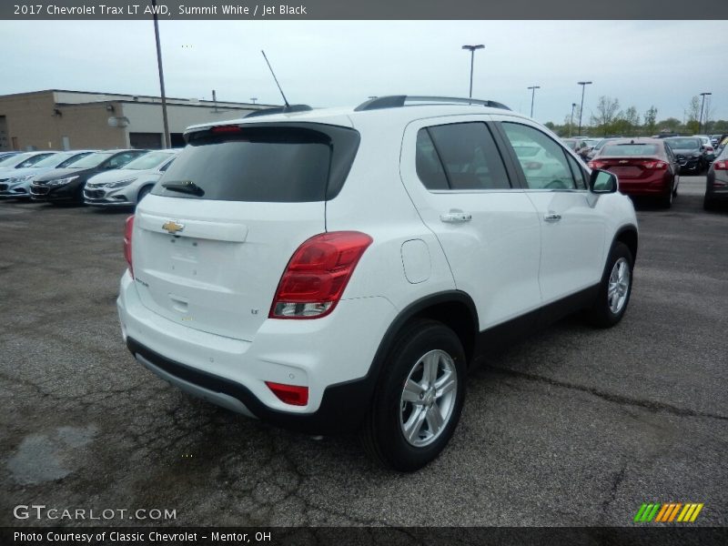 Summit White / Jet Black 2017 Chevrolet Trax LT AWD