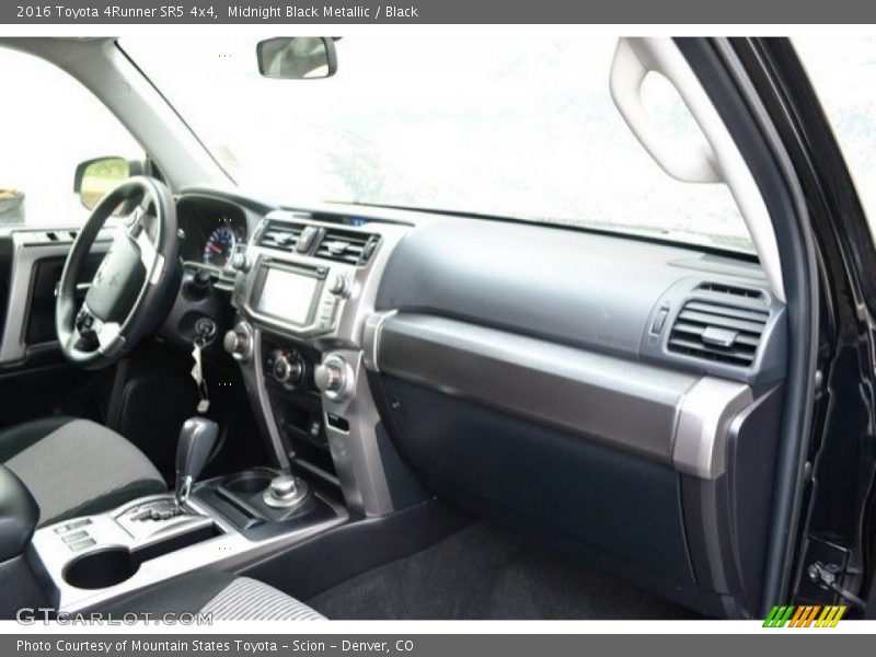 Midnight Black Metallic / Black 2016 Toyota 4Runner SR5 4x4