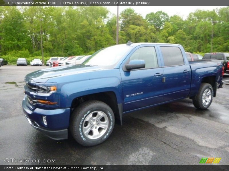 Deep Ocean Blue Metallic / Jet Black 2017 Chevrolet Silverado 1500 LT Crew Cab 4x4