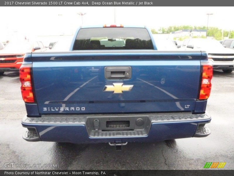 Deep Ocean Blue Metallic / Jet Black 2017 Chevrolet Silverado 1500 LT Crew Cab 4x4