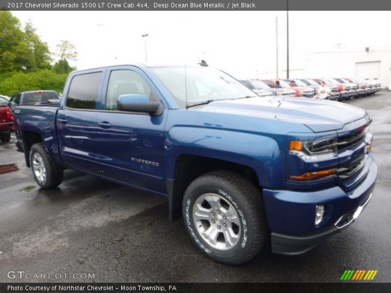 Deep Ocean Blue Metallic / Jet Black 2017 Chevrolet Silverado 1500 LT Crew Cab 4x4