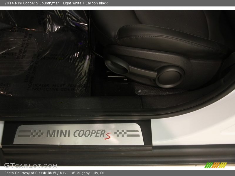 Light White / Carbon Black 2014 Mini Cooper S Countryman