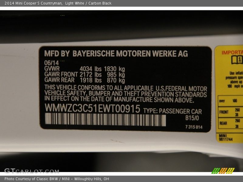 Light White / Carbon Black 2014 Mini Cooper S Countryman