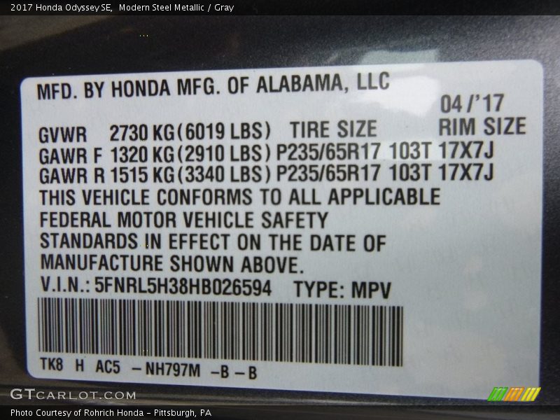 Modern Steel Metallic / Gray 2017 Honda Odyssey SE
